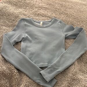 Aritzia Sunday Best Fitted Long Sleeve Ribbed Cropped Top Size Small Light Blue